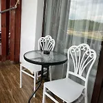 Hostel романтика