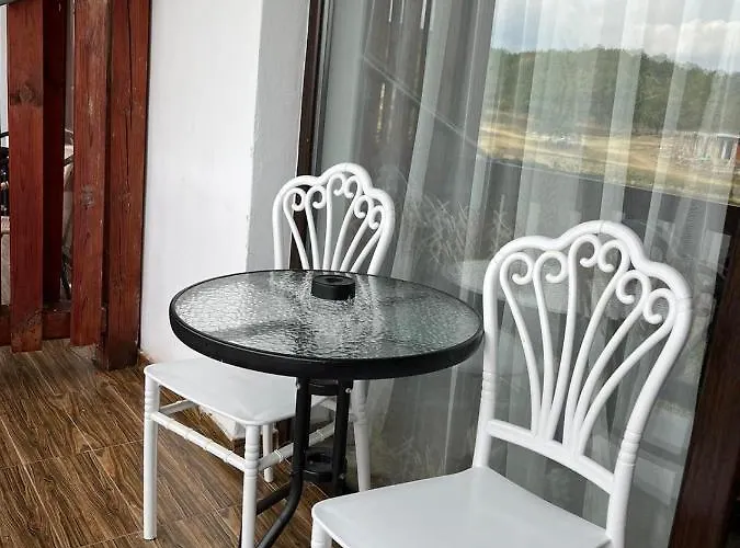 Hostel романтика